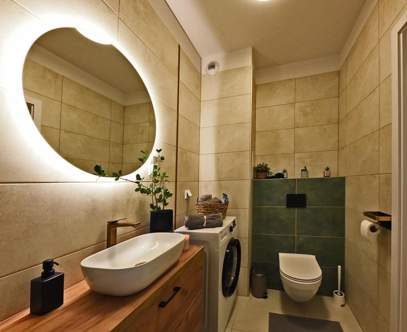 Superapart Prymasa 1000-lecia 6a, Hidden Gem - Ideal For Relaxation & Escapes *