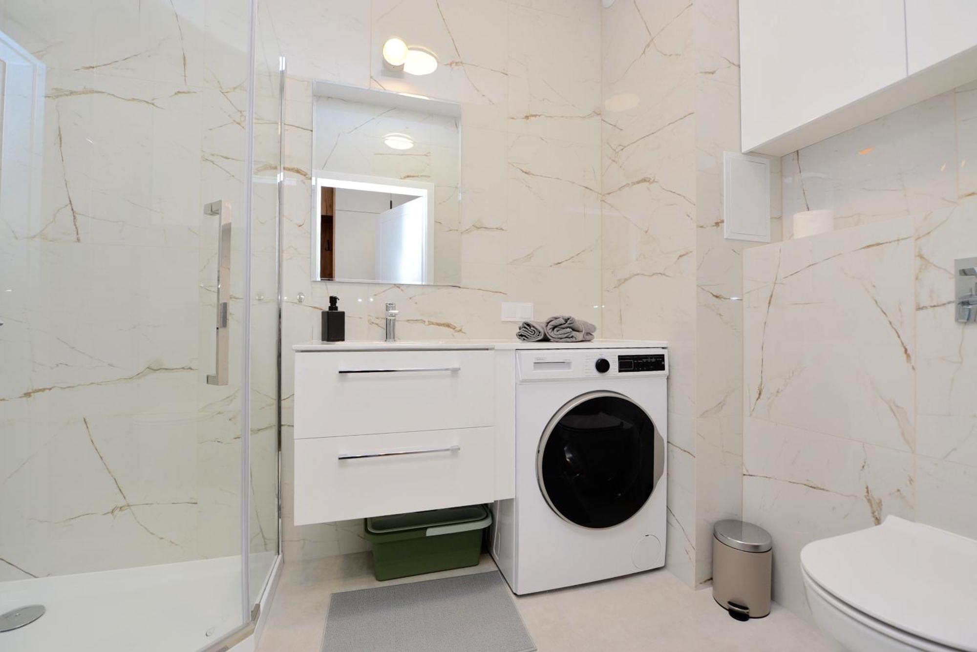 Superapart Prymasa 1000-lecia 6a, Hidden Gem - Ideal For Relaxation & Escapes *